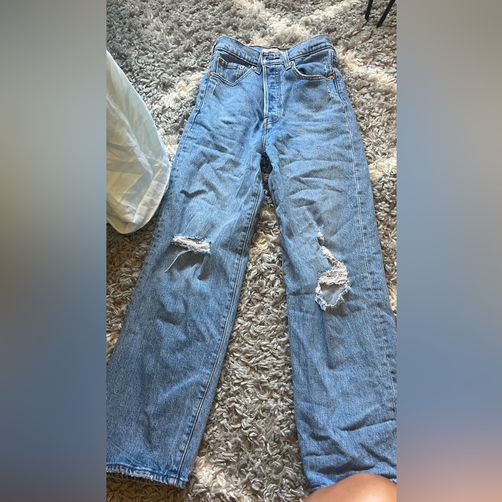 Levi ripped rib cage straight ankle Jean